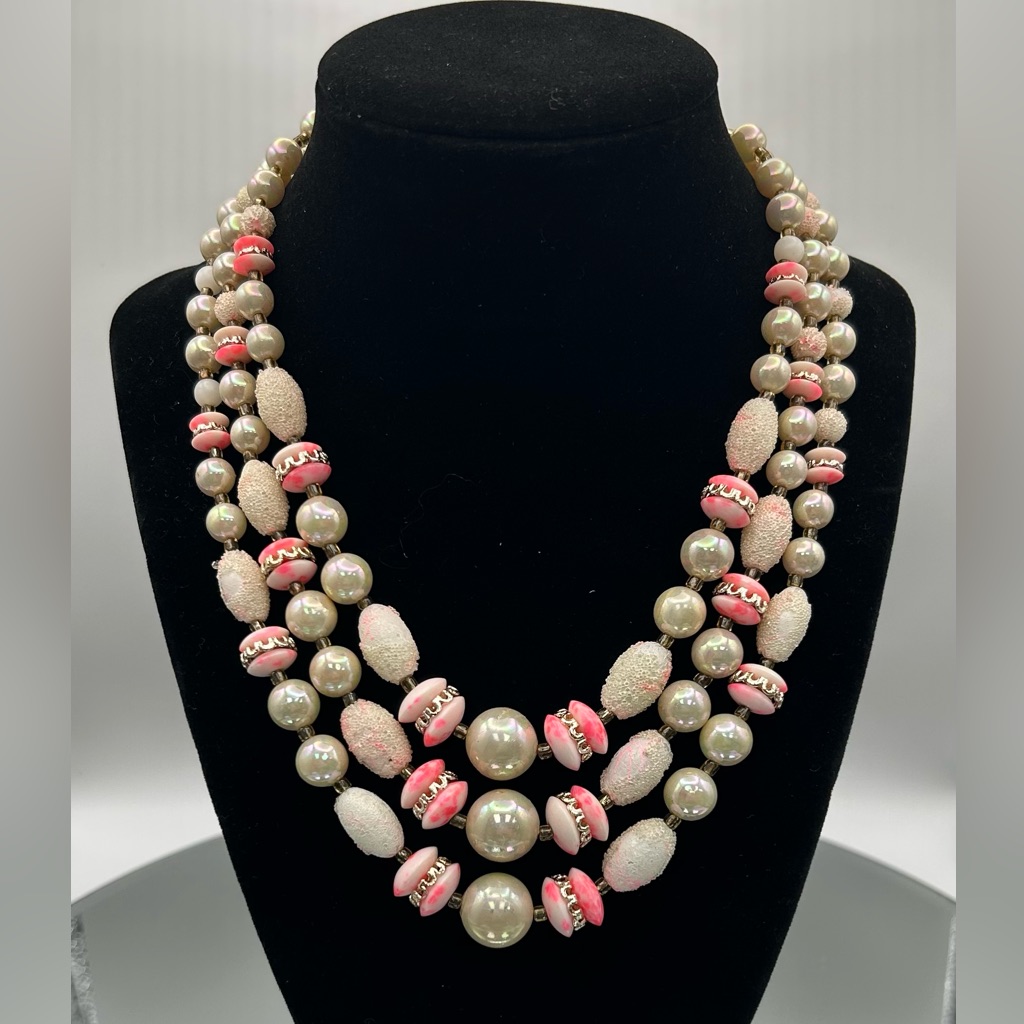 Vintage Japan Frosted Pink Cream Silver 3 Stranded Beaded Necklace 45$
